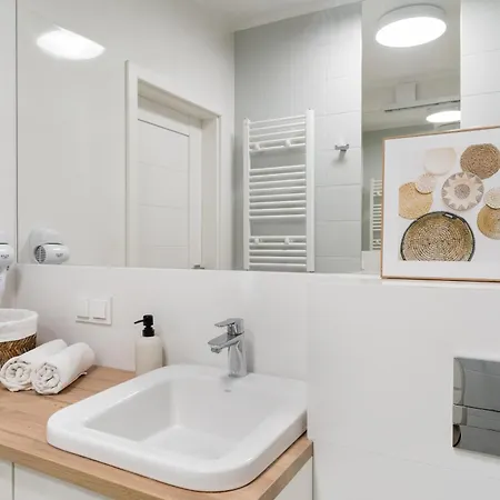 Apartmán Be - Nowa Motlawa - & Wellness, Parking, Pool, Gym
